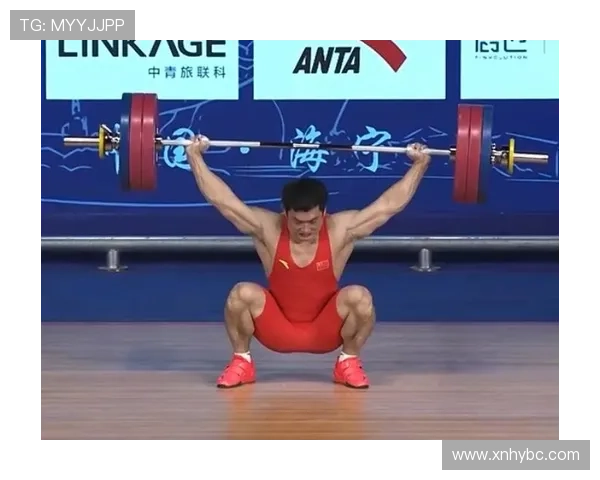 [举重]向飞洋获得抓举和总成绩金牌.